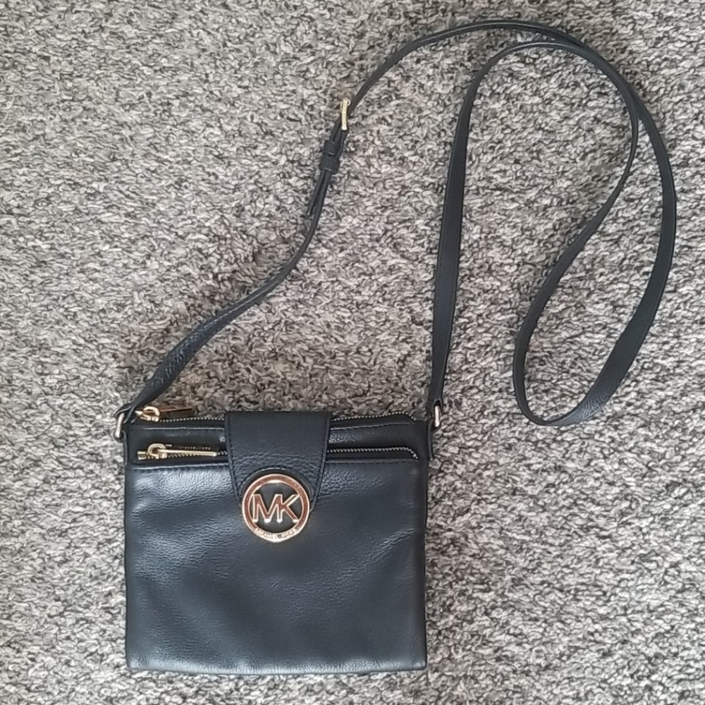 MICHAEL KORS crossbody purse